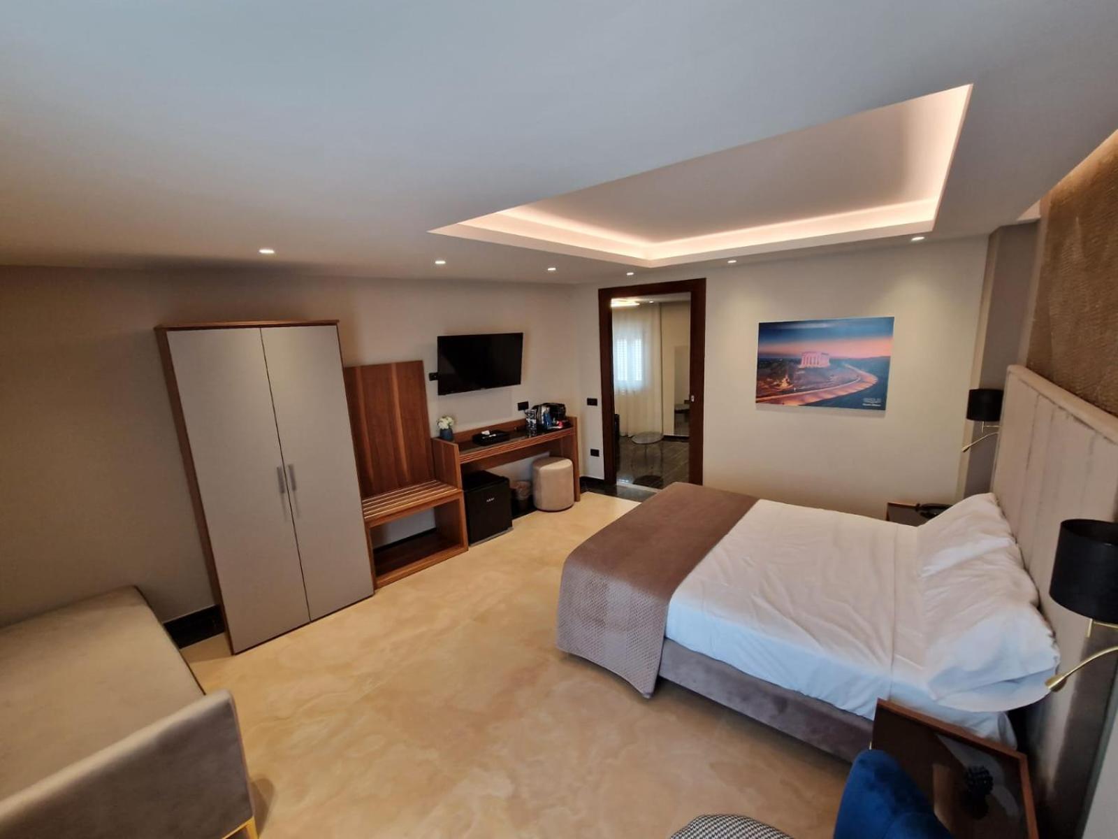 Beatus Suites And Rooms B&B Canicattì Exterior foto