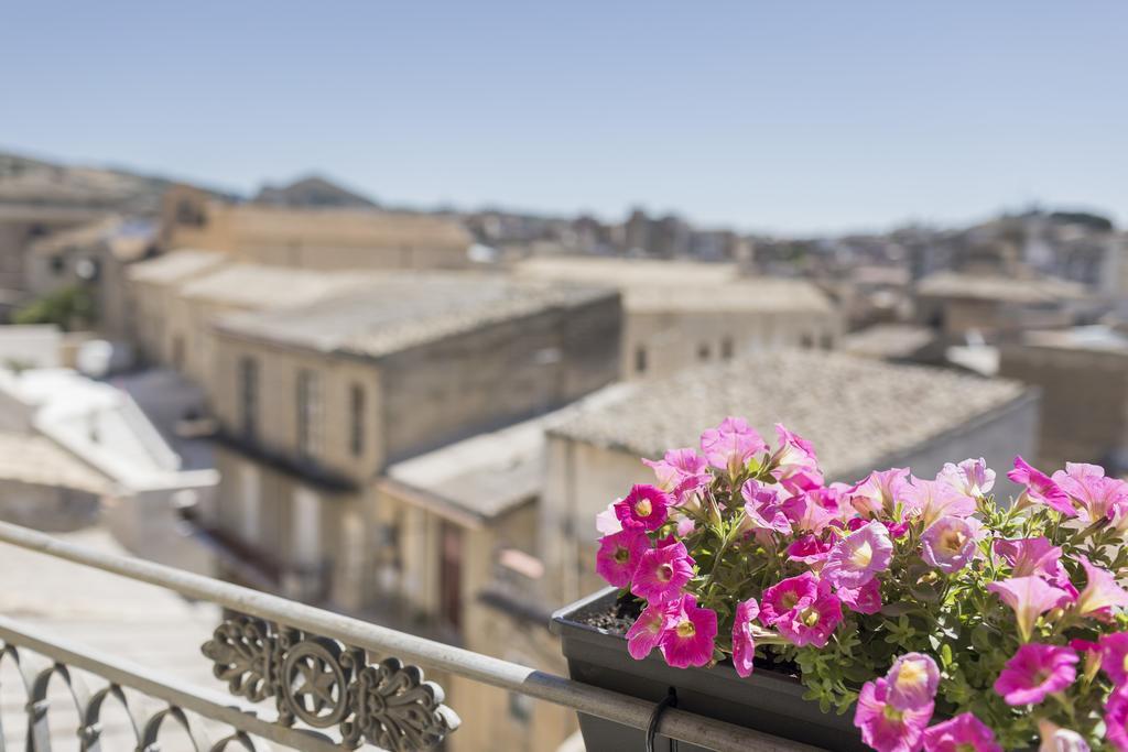 Beatus Suites And Rooms B&B Canicattì Exterior foto
