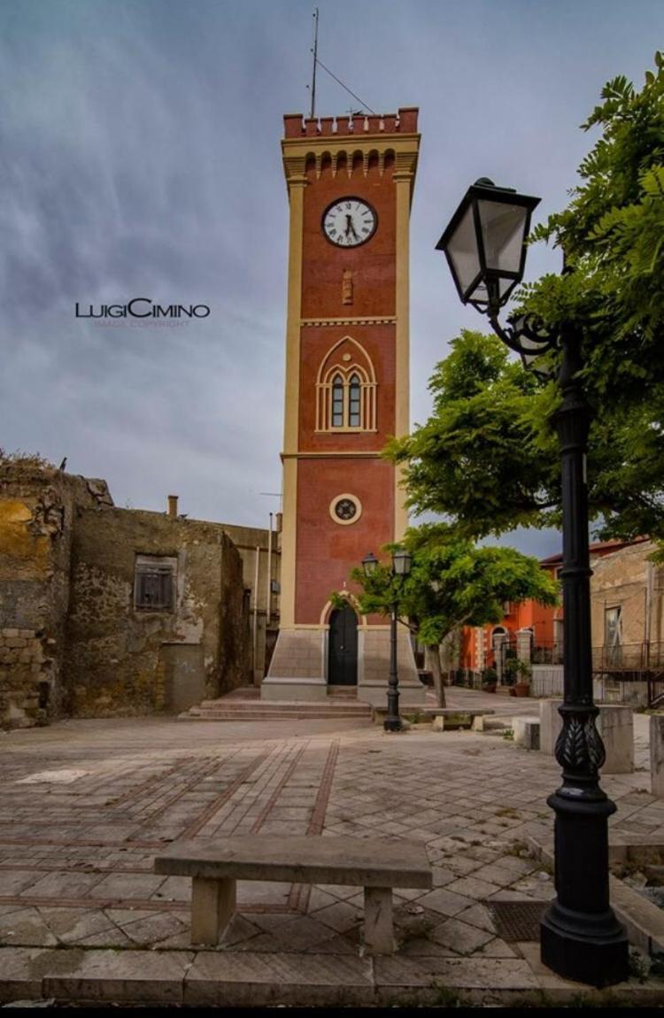 Beatus Suites And Rooms B&B Canicattì Exterior foto
